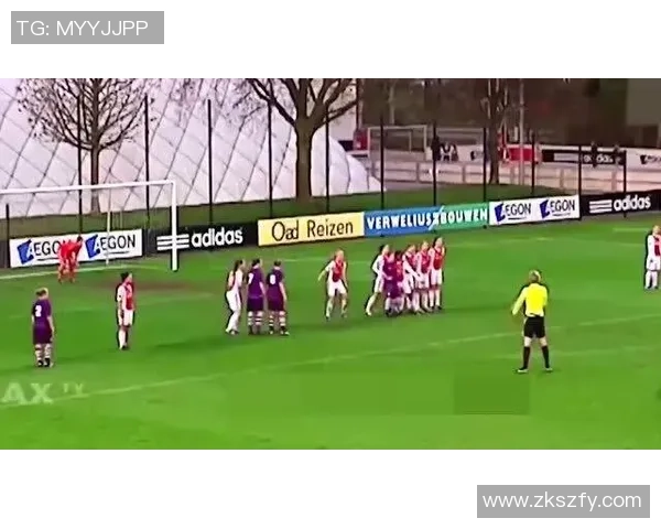 足球明星壁画直播视频带你领略艺术与运动的完美结合与激情时刻